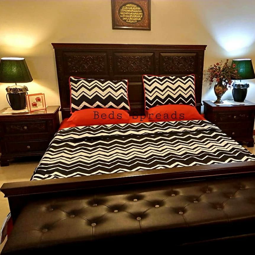 Valentine's Day Exclusive Chevron Comforter Set