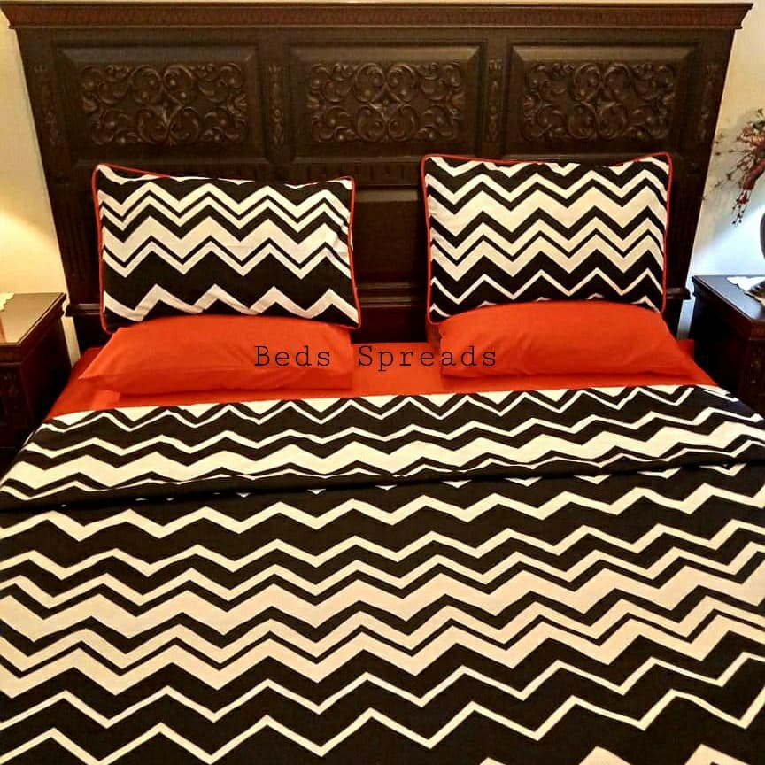 Valentine's Day Exclusive Chevron Comforter Set