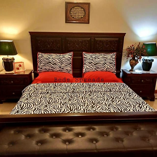 Valentine's Day Exclusive Zebra Comforter Set
